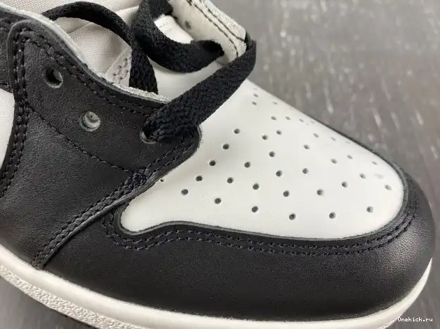One Kick White High Black 85 (2023) Retro Jordan BQ4422-001 1 0613